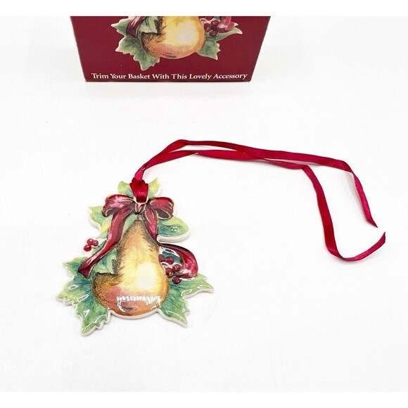 Longaberger Christmas Pear with Holly Berry Basket Tie-On 2000 Ceramic Boxed New - Picture 2 of 5
